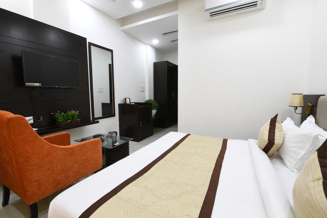 Madhav Muskan Residency Mathura Exterior photo