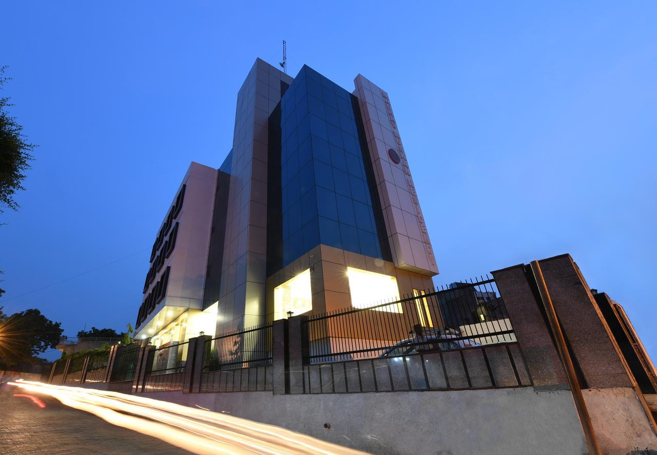 Madhav Muskan Residency Mathura Exterior photo