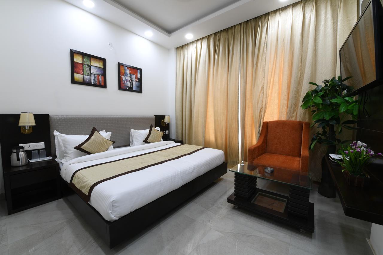 Madhav Muskan Residency Mathura Exterior photo