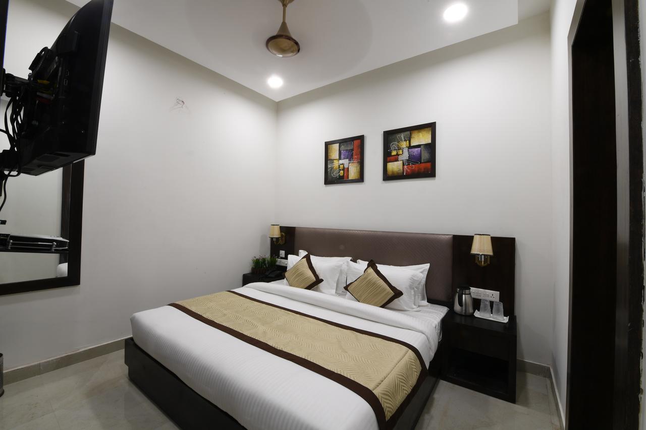 Madhav Muskan Residency Mathura Exterior photo