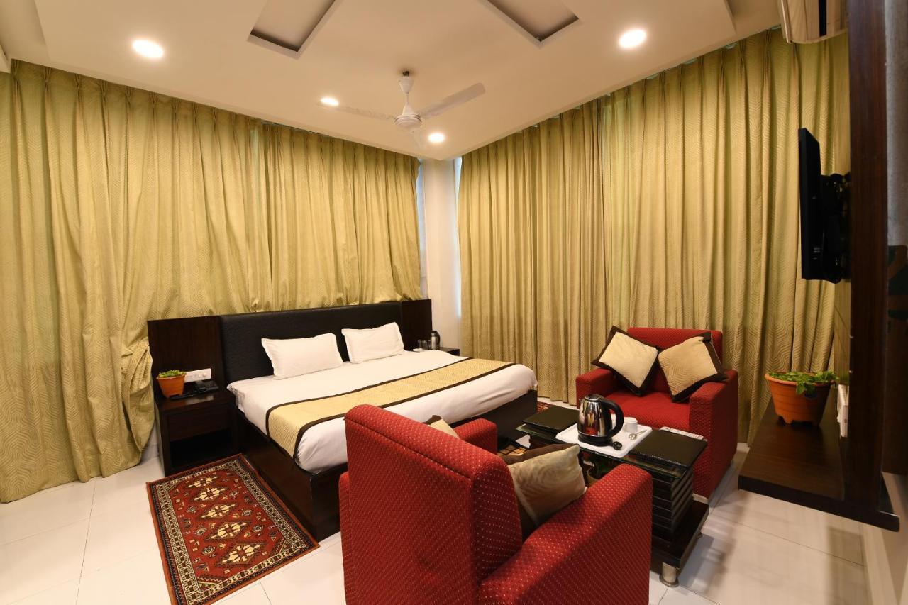 Madhav Muskan Residency Mathura Exterior photo
