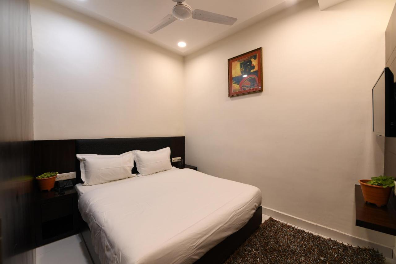 Madhav Muskan Residency Mathura Exterior photo